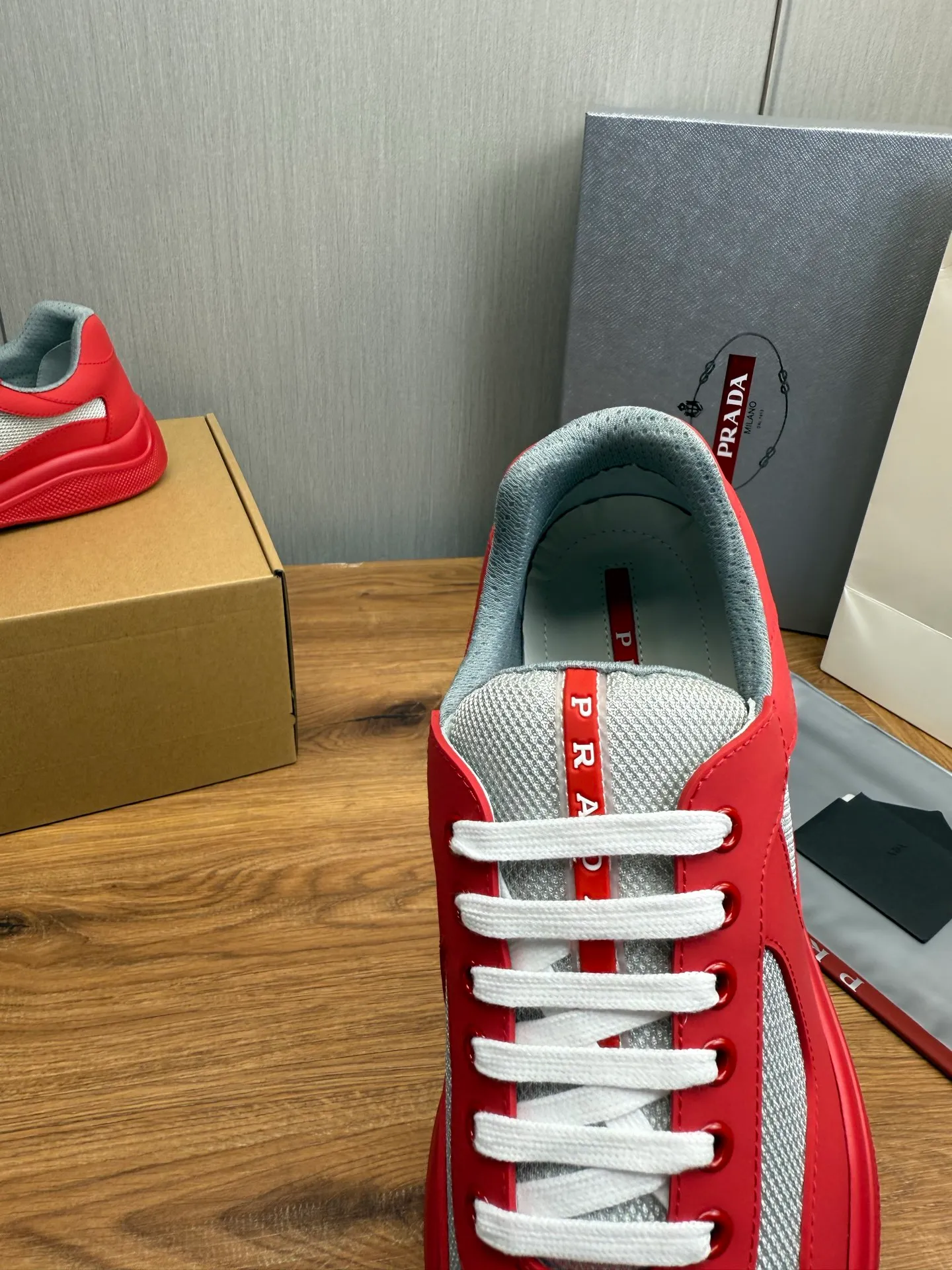 Men's shoes 640💰 [PRADA] Hot selling items🔥Must be recommended every day~~ Official website synchronized, 1:1 high quality shipments✔️ Imported cowhide fabric, rubber material + cowhide lining, original bottom, high-end airplane box packaging🎁 38-45 (38.45 custom-made, non-returnable)